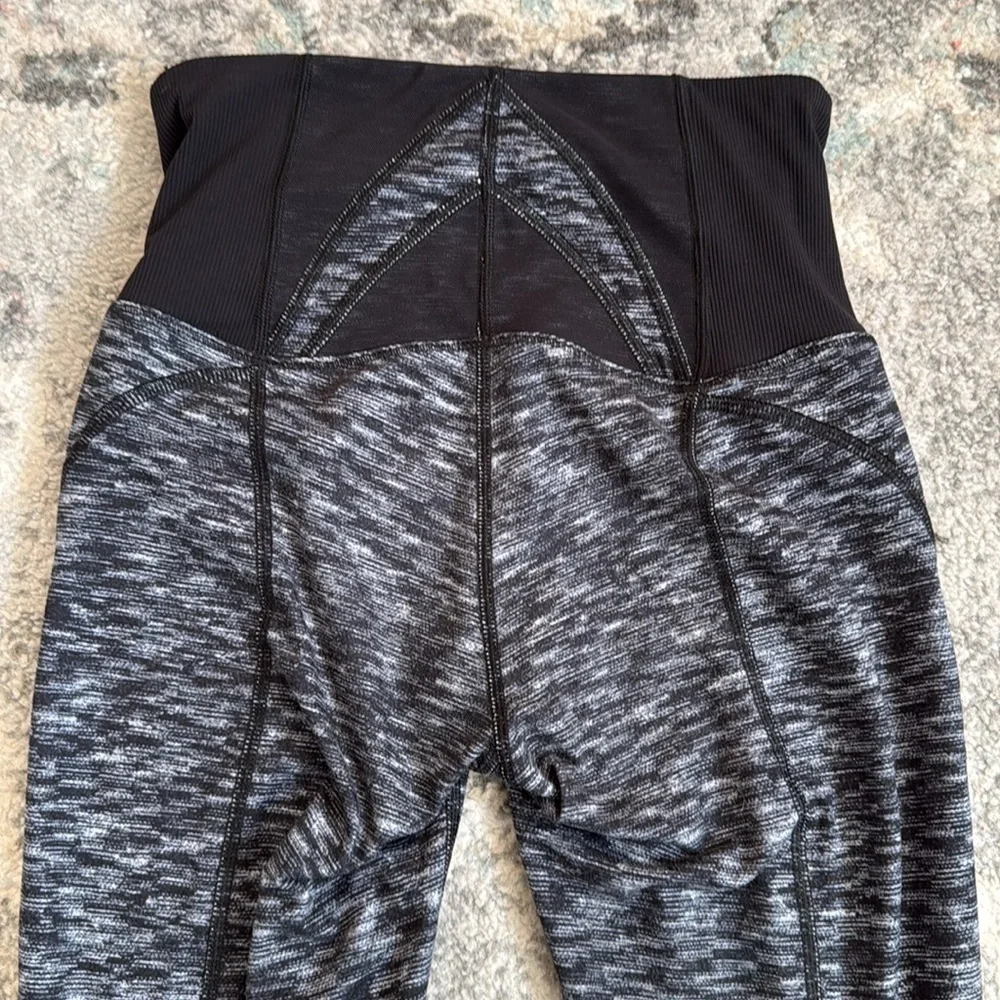 Lululemon Exquisite Crop Leggings